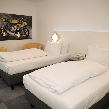 Weber Hotel MHG Esterno foto