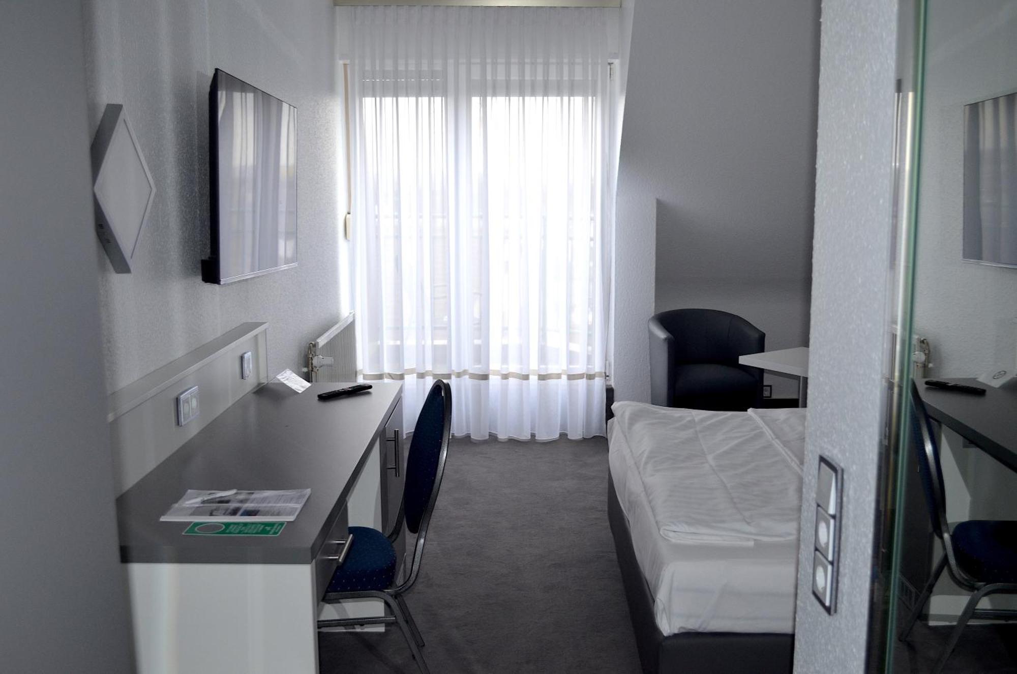 Weber Hotel MHG Esterno foto