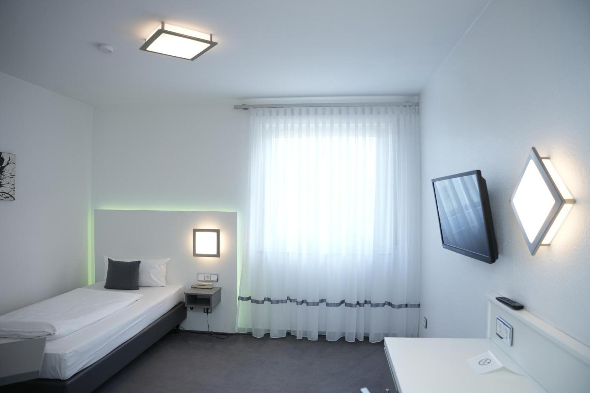 Weber Hotel MHG Esterno foto